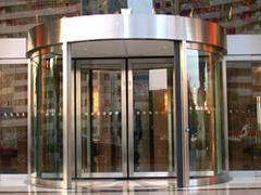 圖木舒克旋轉(zhuǎn)門(mén) 如何選購(gòu)高性價(jià)比產(chǎn)品？臨朐宏順門(mén)窗廠是您的可靠選擇